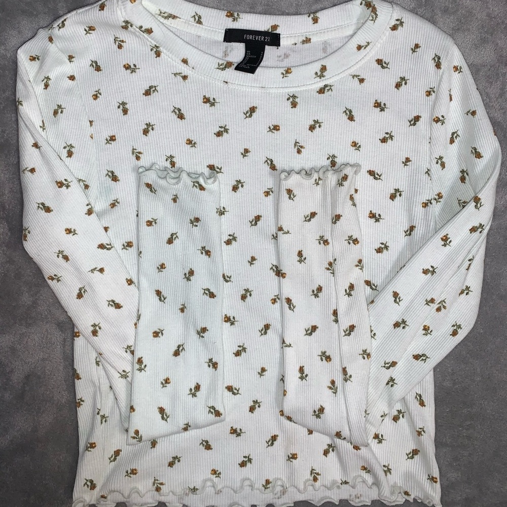 rose patterned long sleeve crop top